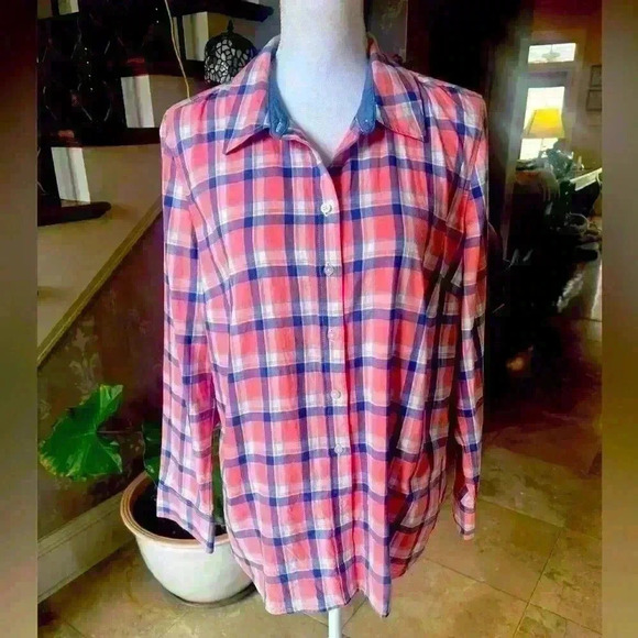 Talbots ladies blouse excellent condition. Large. 100% cotton. Long sleeve - Picture 7 of 9